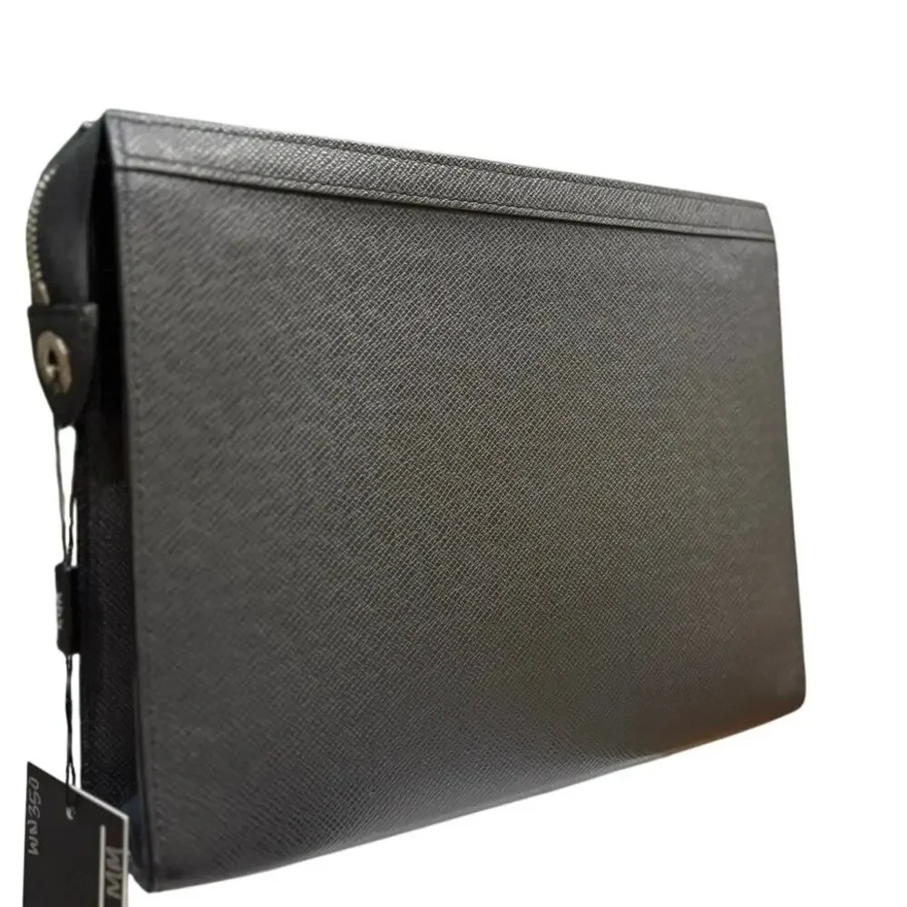 Louis Vuitton Pochette Voyage MM Taiga Black Leather Clutch Zip Pouch